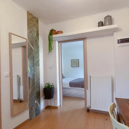 Apartamento 1951 *