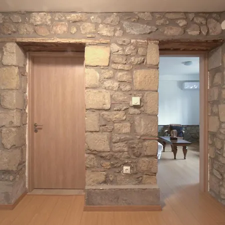 1951 Apartamento *